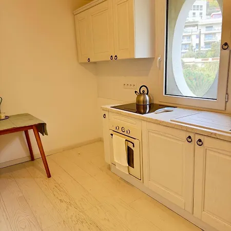 Daire New,mountain & Sea View 3 Guests With Private Garage Beausoleil